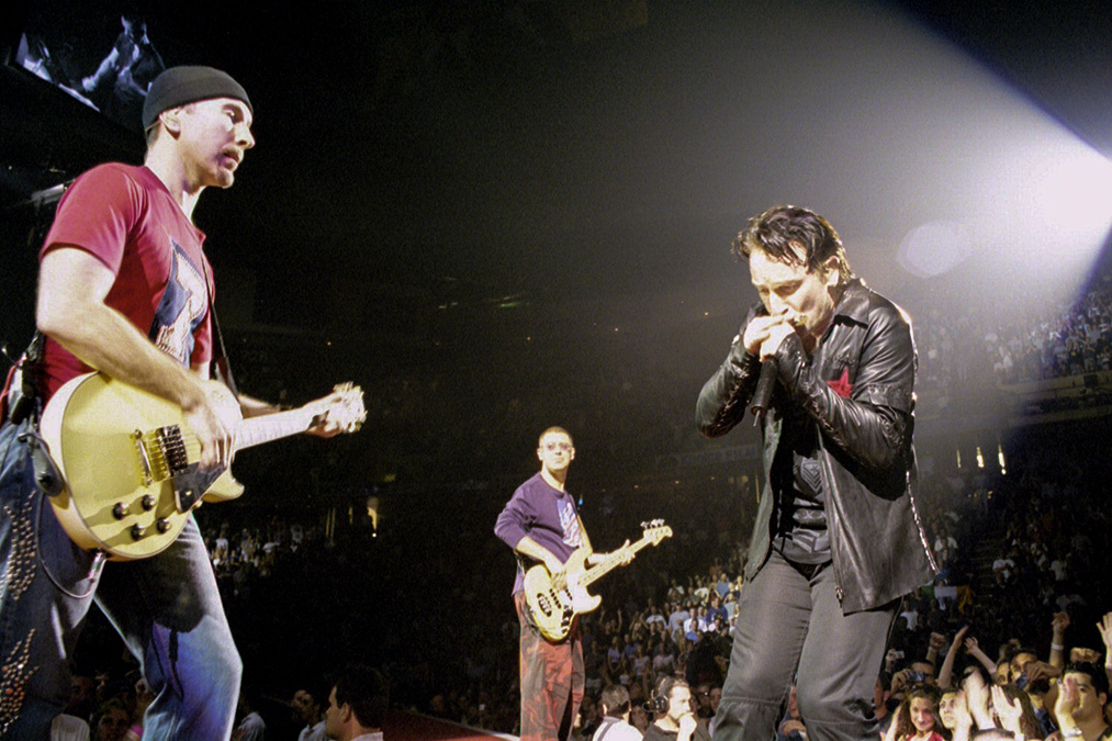 Elevation Tour U2: The Edge, Bono and Adam Clayton