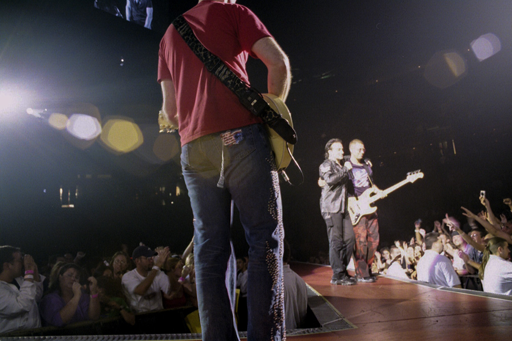 Elevation Tour U2: The Edge, Bono and Adam Clayton