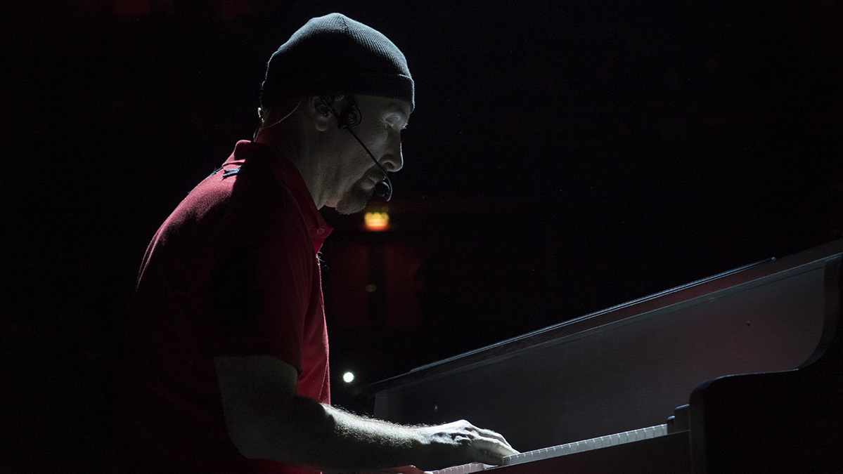 U2: Edge at the piano