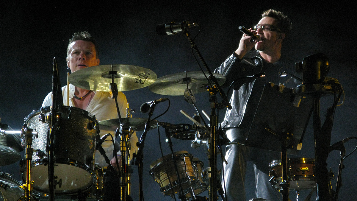 360 Tour U2: Bono and Larry Mullen, Jr.