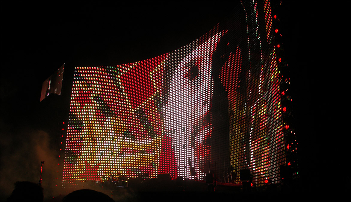 Vertigo Tour U2 in San Sebastian