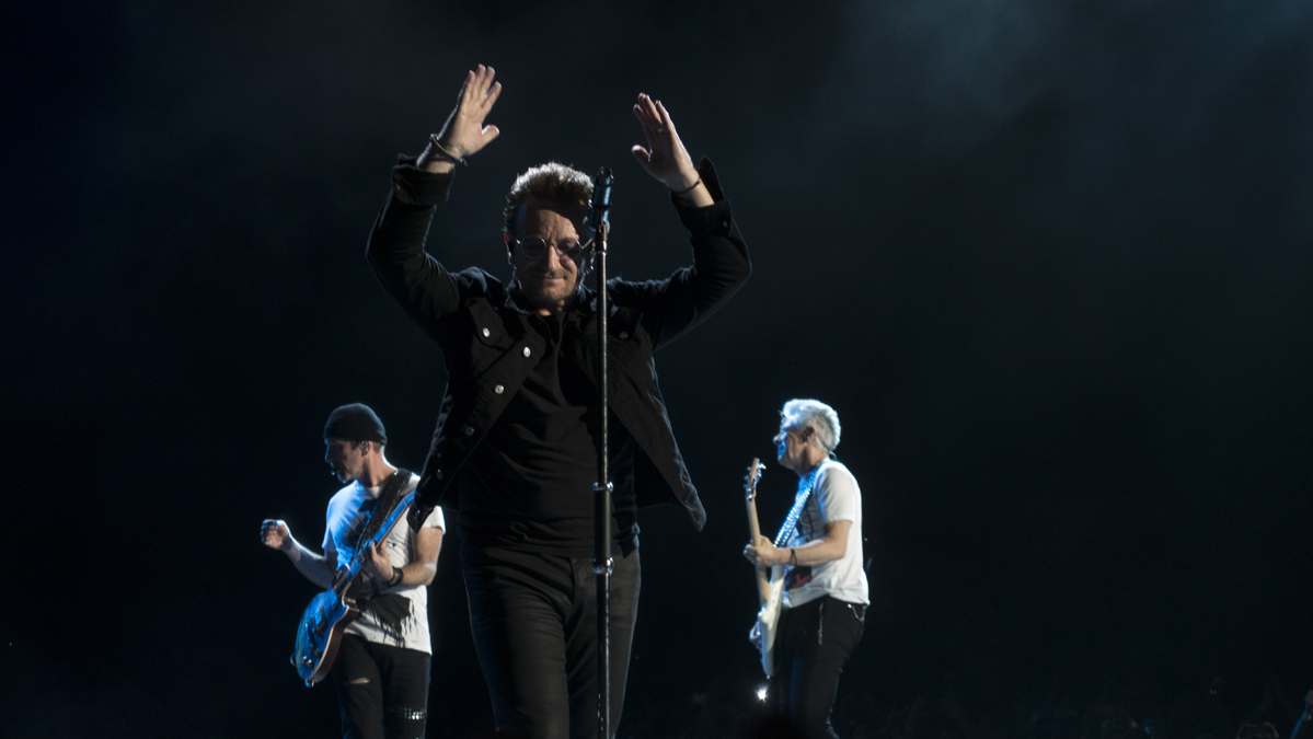 Joshua Tree Tour 2017 Bono, frontman in front