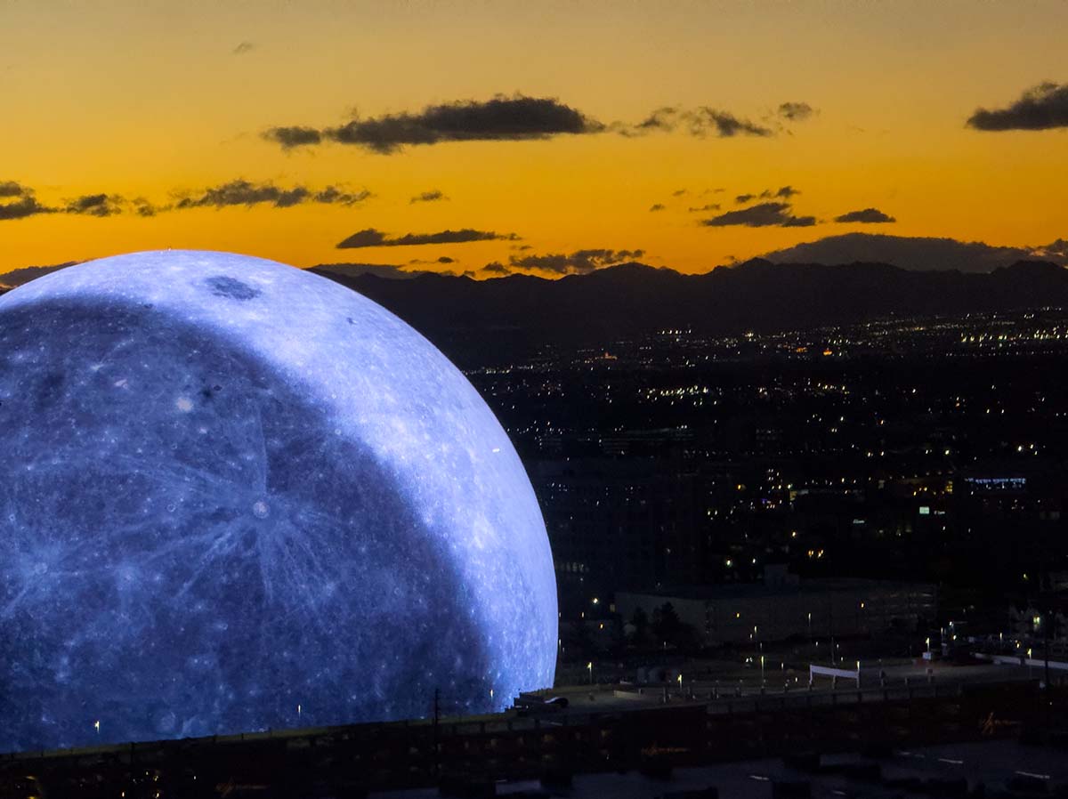That's no moon, that's a concert hall. Sphere, Las Vegas