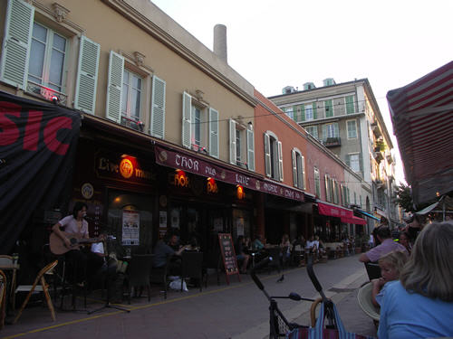 Thor: An Irish pub with lovely waitresses and live music