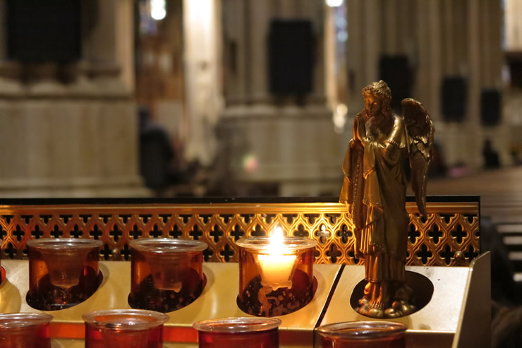 St. Paul's: A candle for my mom