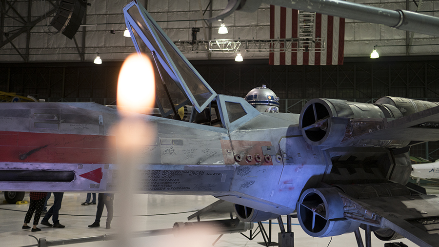 Carrie Fisher vigil at Wings Over the Rockies